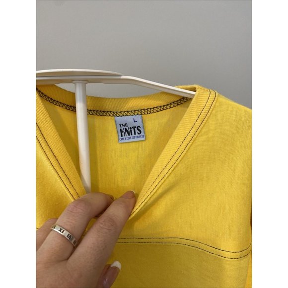 The Knits Size Large Vintage Tee Yellow My Other Shirt is an Izod short sleeve - Picture 4 of 6